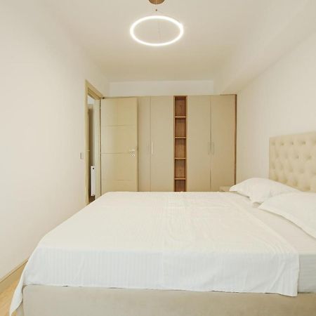 Himson-Beige Apartment Iasi Extérieur photo