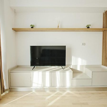 Himson-Beige Apartment Iasi Extérieur photo