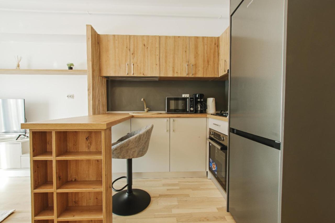 Himson-Beige Apartment Iasi Extérieur photo