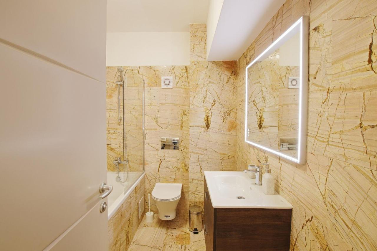Himson-Beige Apartment Iasi Extérieur photo